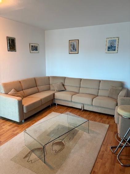Apartament cu 3 camere decomandat, mobilat în Capitol