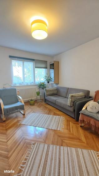 Apartament cu 3 camere decomandat în Central