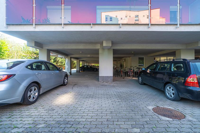 Apartament cu 2 camere decomandat, mobilat în UTA