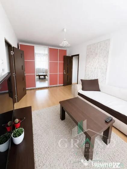 Apartament cu 2 camere semidecomandat în Semicentral
