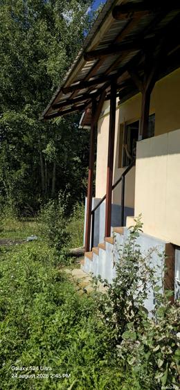 Casă cu 2 camere cu Teren 5300 Mp în Breaza