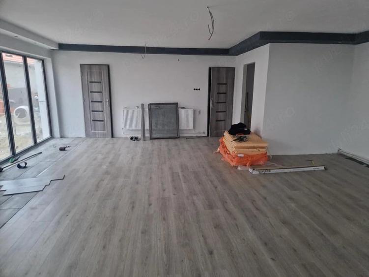 Casă cu Teren 2800 Mp în Tarcea