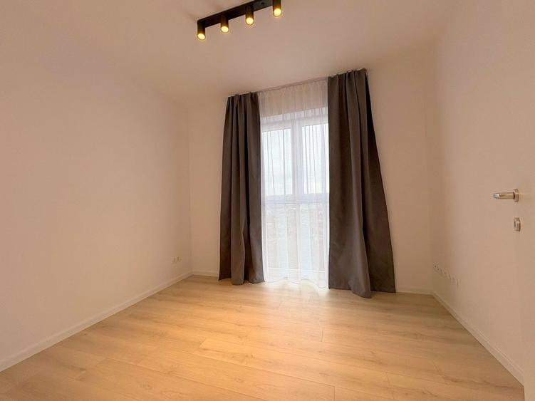Apartament cu 3 camere decomandat, mobilat în Lipovei