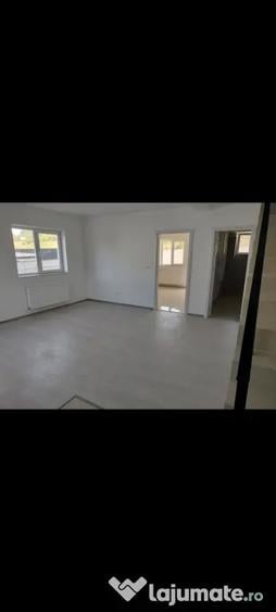 Casă cu 3 camere în Vișani