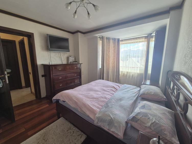 Apartament cu 4 camere decomandat în Decebal