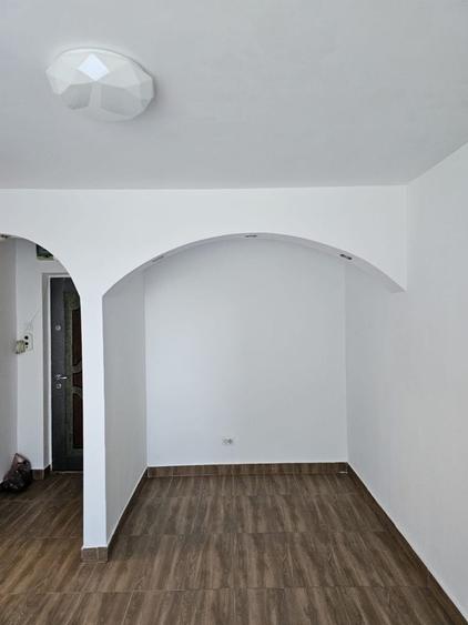 Apartament cu 2 camere semidecomandat în Ferentari