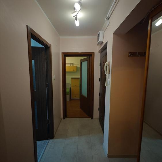 Apartament cu 3 camere nedecomandat în Tomis Nord