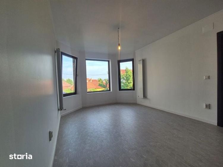 Casă cu 4 camere cu Teren 300 Mp în Central