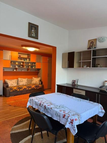 Apartament cu 2 camere semidecomandat în Calea Poplăcii