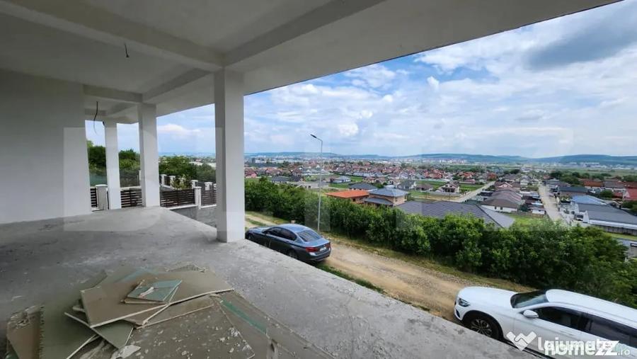 Casă cu 4 camere cu Teren 500 Mp în Nazna