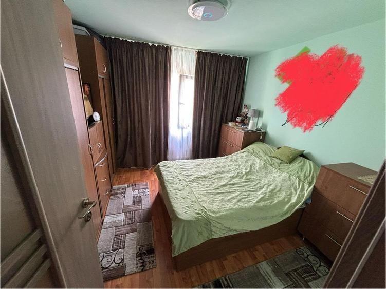 Apartament cu 3 camere decomandat în Drumul Carului