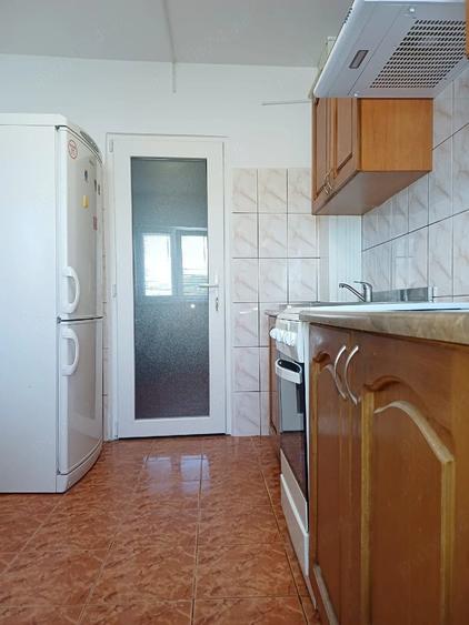 Apartament cu 2 camere decomandat în Exterior Vest