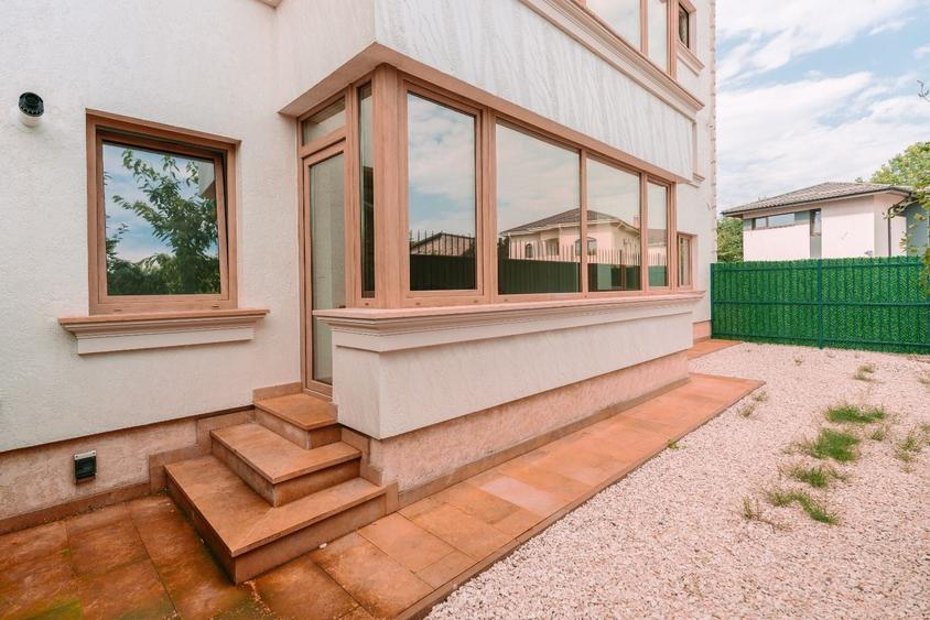 Apartament cu 3 camere semidecomandat în 1 Decembrie 1918