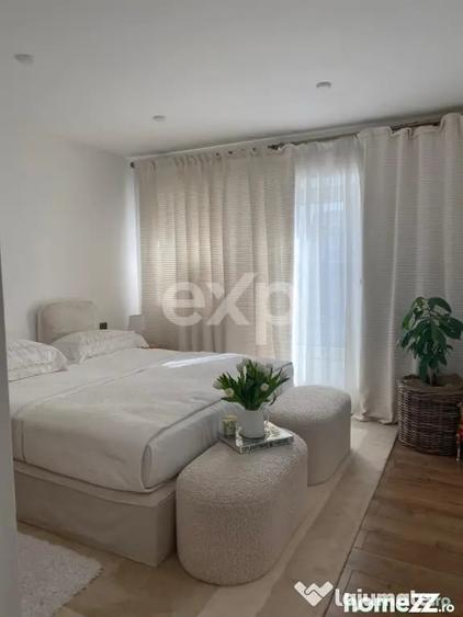 Apartament cu 4 camere decomandat în Central