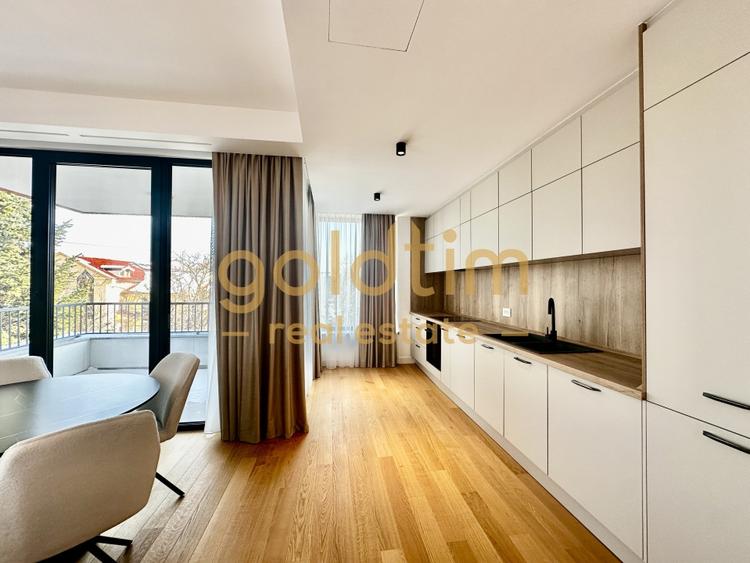 Apartament cu 3 camere decomandat, mobilat în Iancu Nicolae