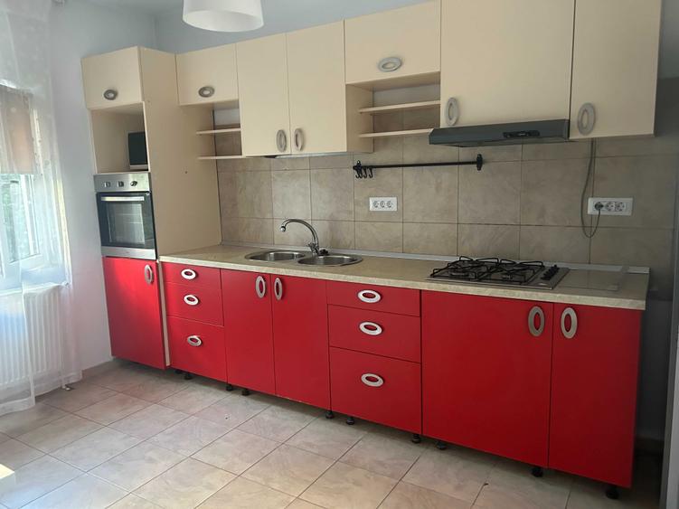 Casă cu 2 camere cu Teren 60 Mp în Păcurari