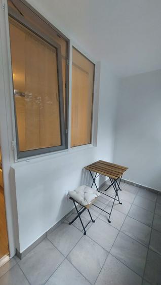 Apartament cu 3 camere decomandat în Drumul Taberei