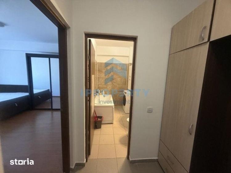 Apartament cu 3 camere semidecomandat în Sisești