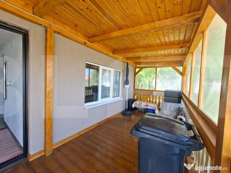Casă cu 2 camere cu Teren 1234 Mp în Moacșa