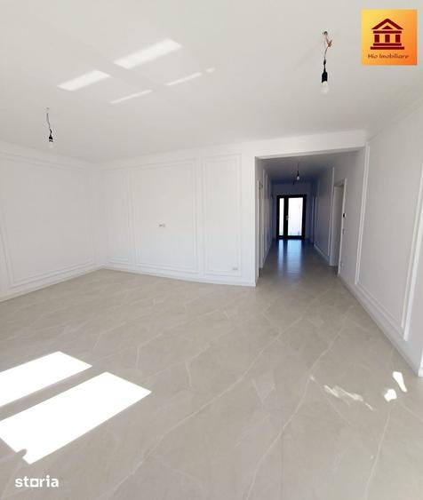 Casă cu 4 camere cu Teren 455 Mp în Vladimirescu