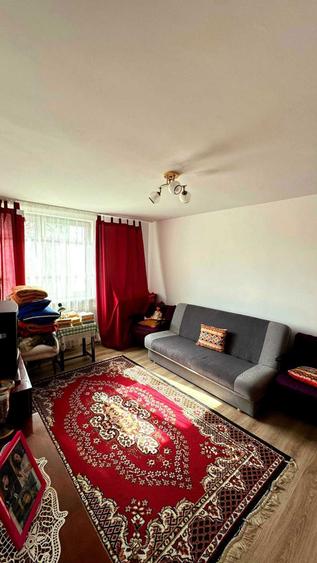 Apartament cu 2 camere decomandat în Precista