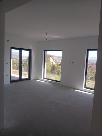 Casă cu 3 camere în Central