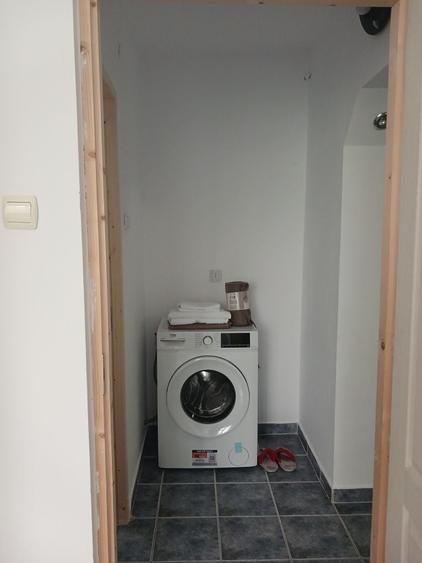 Apartament cu 2 camere semidecomandat în Berivoi