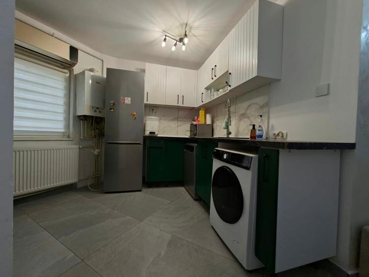 Apartament cu 2 camere decomandat, mobilat în Poarta 6