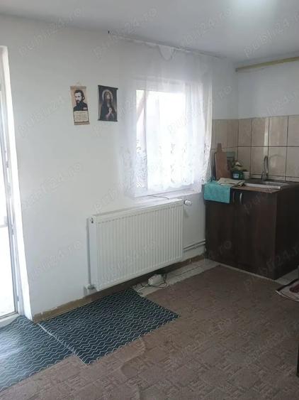 Casă cu 3 camere cu Teren 2476 Mp în Poșta Câlnău