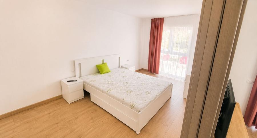 Apartament cu 2 camere semidecomandat, mobilat în Florești