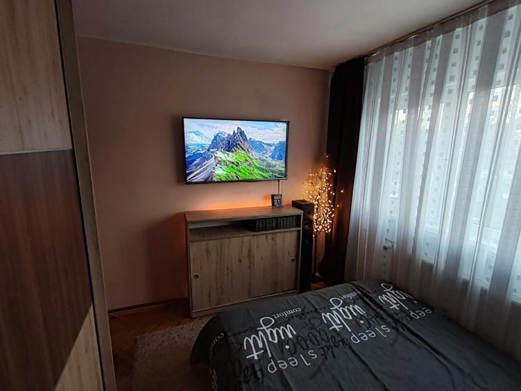 Apartament cu 3 camere semidecomandat în Dacia