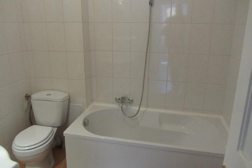 Birou, de 87 mp, în Calea Călărașilor