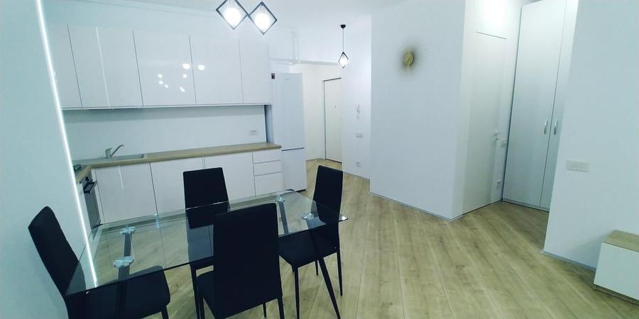 Apartament cu 3 camere decomandat, mobilat în Pipera