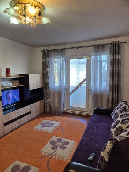 Apartament cu 2 camere decomandat în Letea Veche