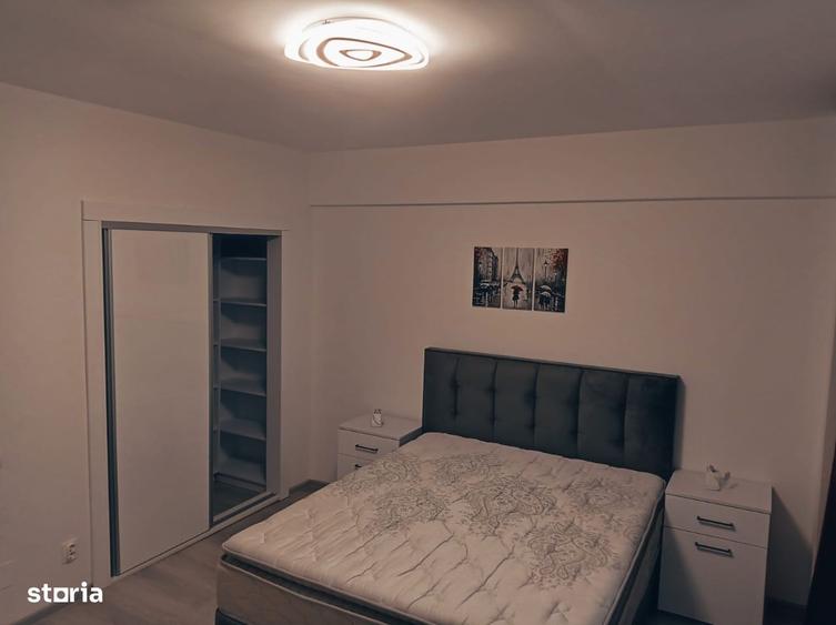 Apartament cu 2 camere decomandat în Calea București