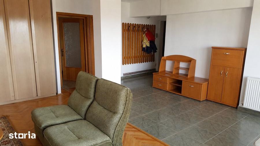 Apartament cu 3 camere decomandat în Ultracentral