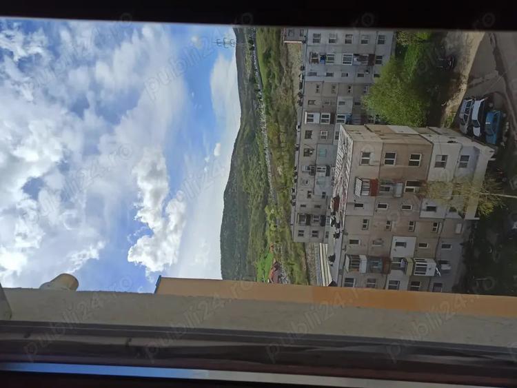 Apartament cu 2 camere decomandat în Micro 15