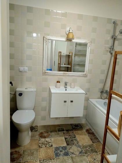 Apartament cu 2 camere decomandat, mobilat în Florești