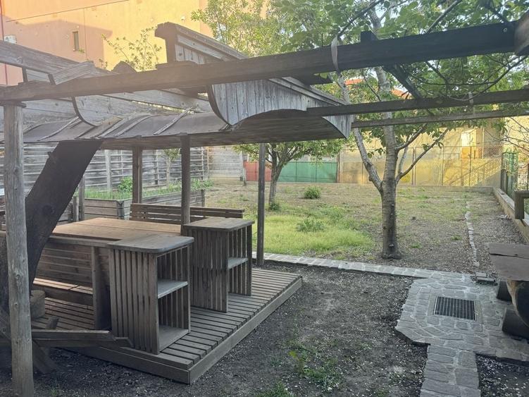 Casă cu 4 camere în Central