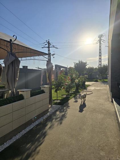 Casă individuală cu 4 camere cu Canalizare în Șendreni