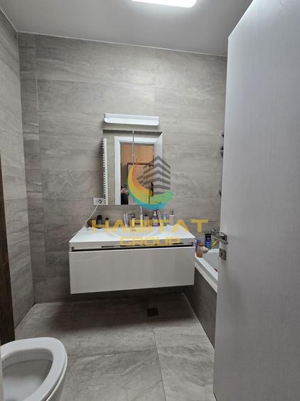 Apartament cu 4 camere decomandat, mobilat în Brâncoveanu
