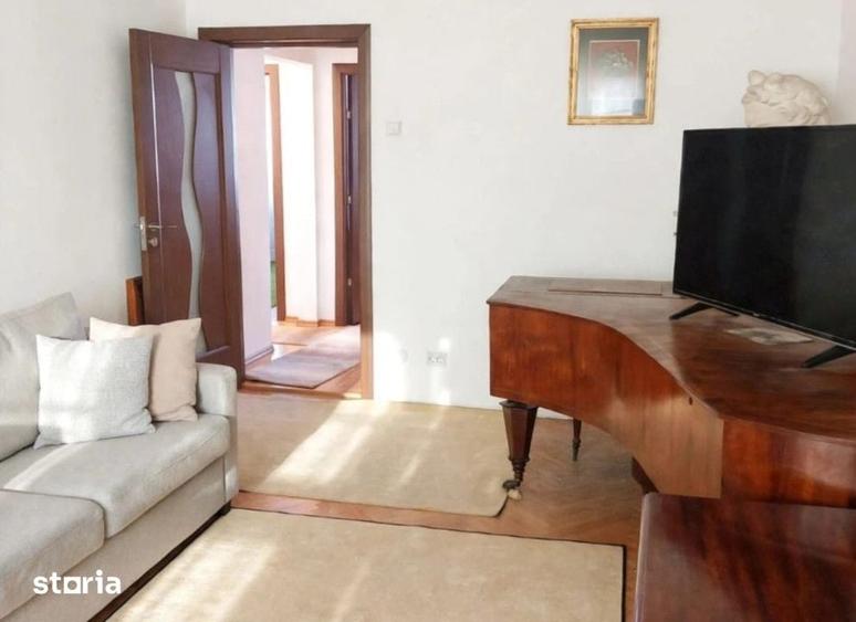 Apartament cu 3 camere în Alexandru cel Bun