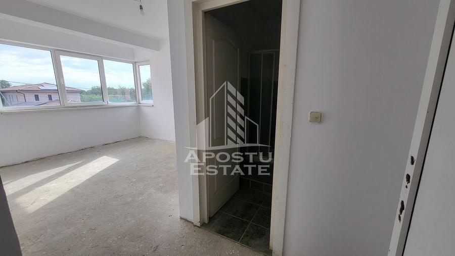 Casă cu 5 camere cu Teren 600 Mp în Mehala