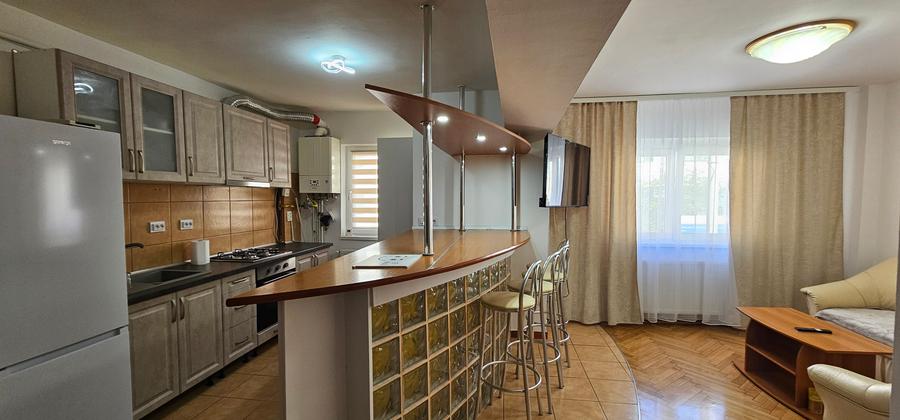 Apartament cu 3 camere decomandat în Vasile Aaron