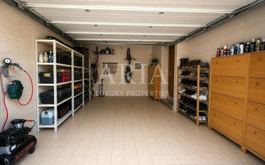 Casă individuală cu 11 camere cu Piscina în Iancu Nicolae