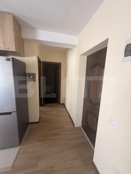 Apartament cu 2 camere semidecomandat, mobilat în Florești
