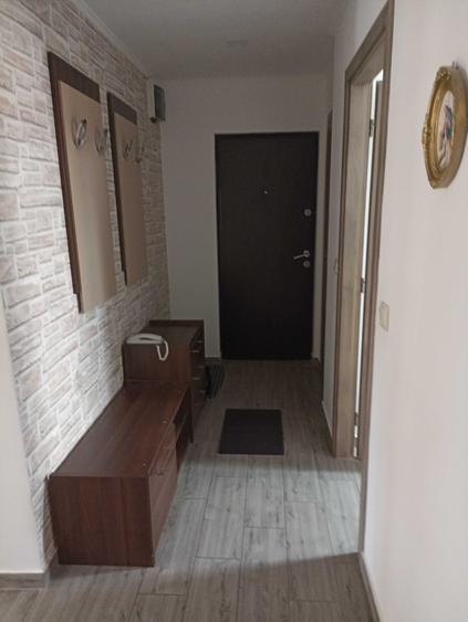 Inchiriez apartament 3 camere, zona soarelui - 7