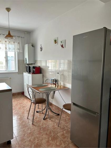 Apartament cu 2 camere semidecomandat în Dumbrăvița