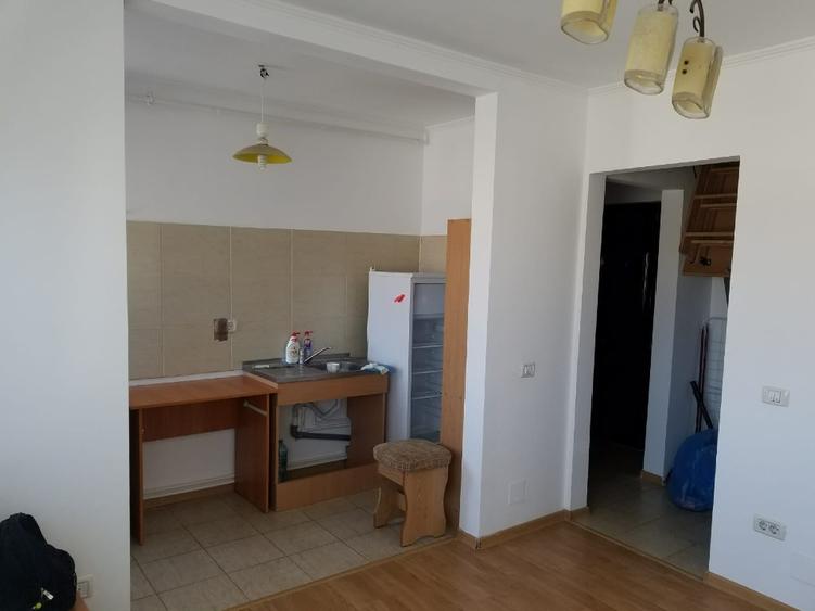 Garsonieră decomandată în Km 4-5