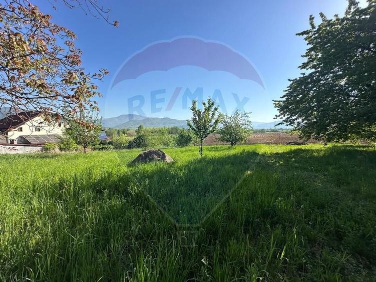 Teren Construcții intravilan de 700 mp, în Periferie